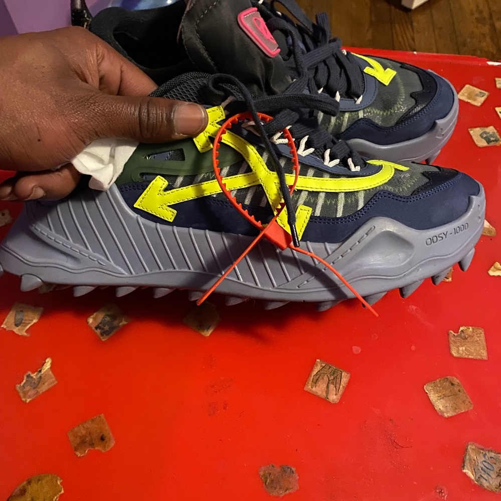 Brand new Offwhite sneakers size 9 500 boo